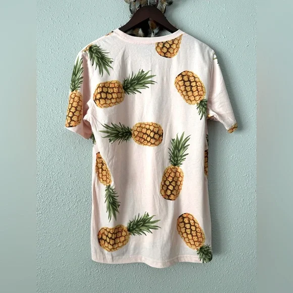 George Men’s Small Pink Pineapple T-Shirt Vacation Tee Casual Summer Menswear - Picture 7 of 10